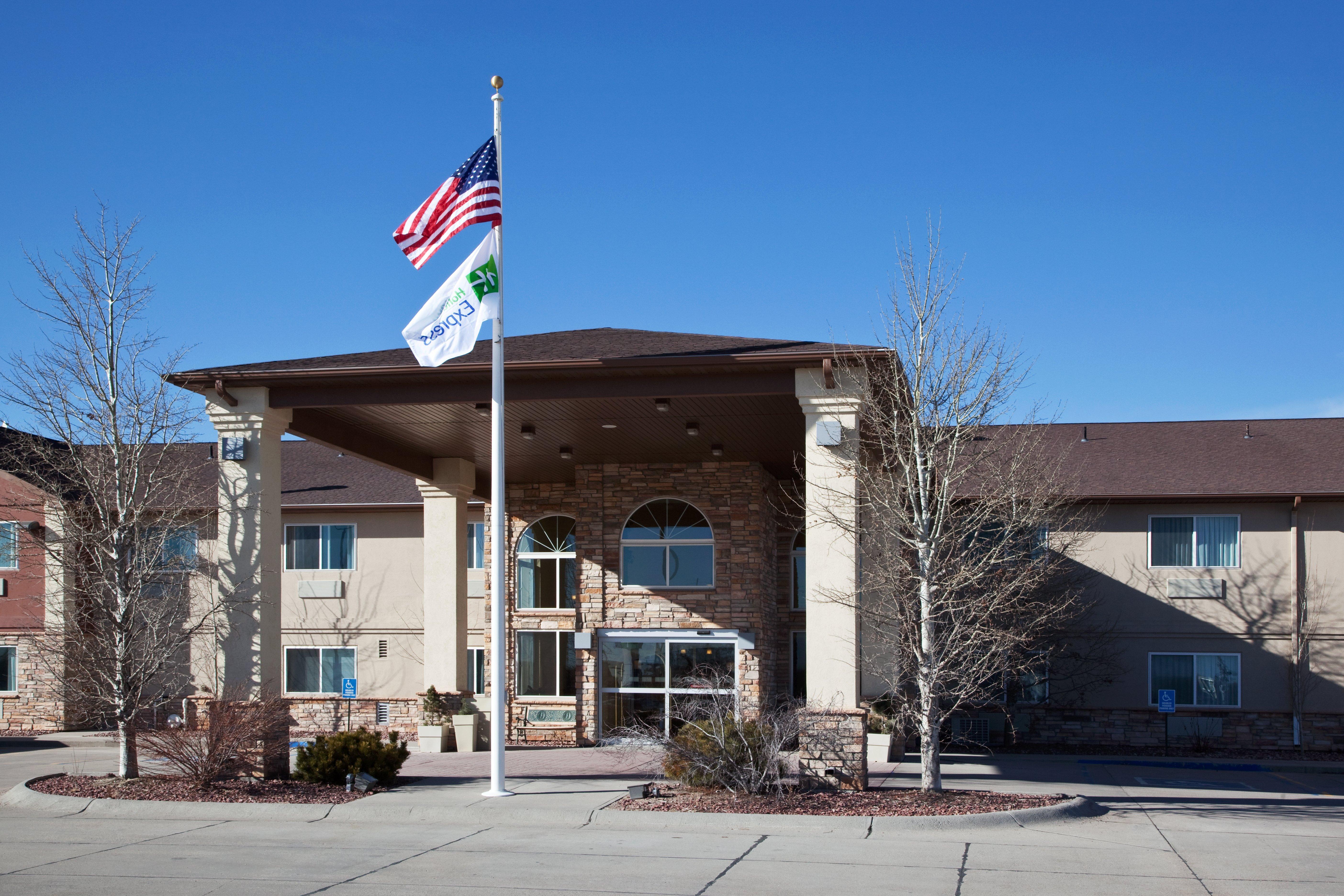Holiday Inn Express Hotel & Suites Torrington By Ihg Екстериор снимка